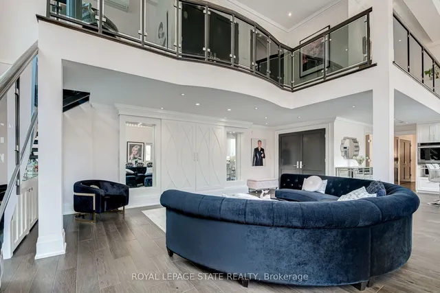 Additional image 12 of 397 King St Unit 215