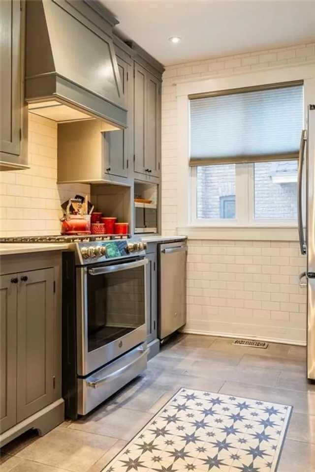 Additional image 27 of 952 MONTCLAIR Ave