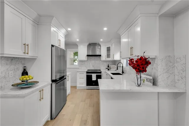 Additional image 10 of 1 ATHENS St