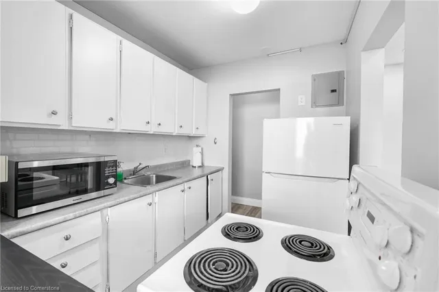 Additional image 16 of 37 Mericourt Rd Unit 103