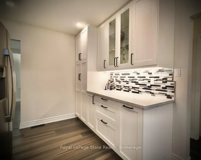 Additional image 17 of 290 Carson Dr