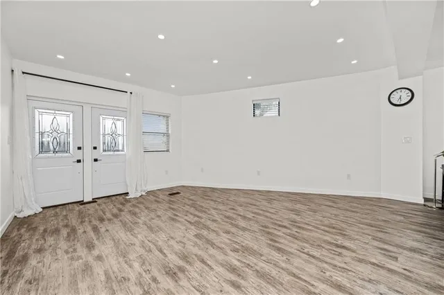 Additional image 30 of 127 FREELTON Rd