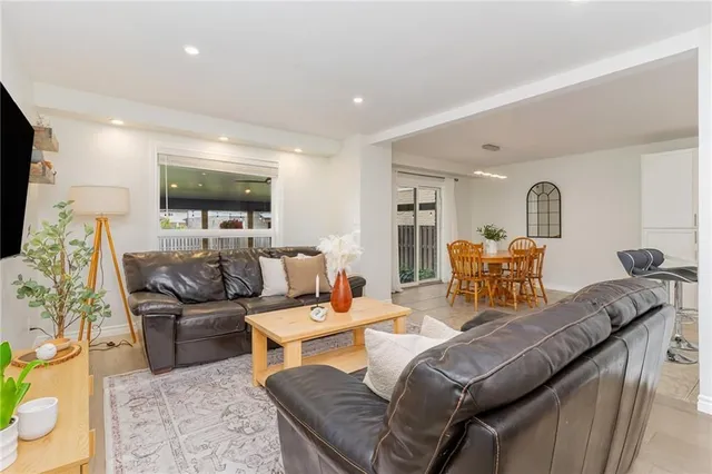 Additional image 5 of 96 STONEGLEN Way