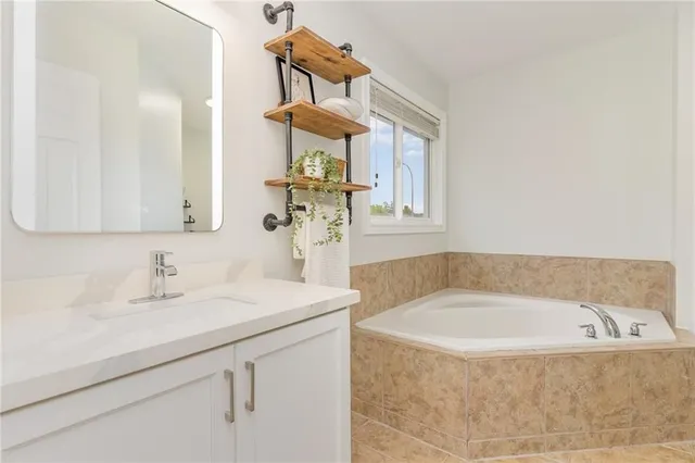 Additional image 23 of 96 STONEGLEN Way