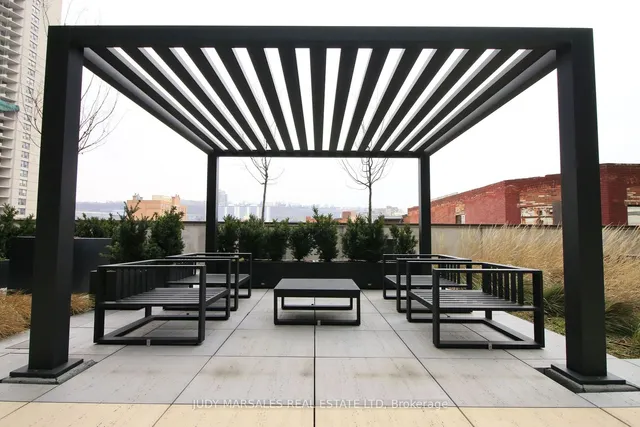 Additional image 15 of 112 King St Unit 1003