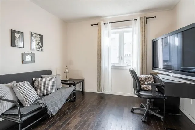 Additional image 22 of 117 LAURENDALE Ave