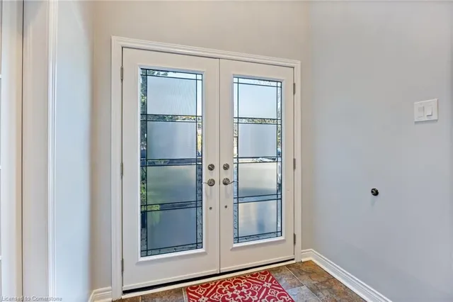 Additional image 6 of 12 Portal Crt