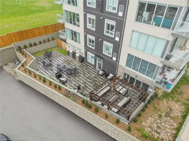 Additional image 32 of 16 MARKLE Cres Unit 202
