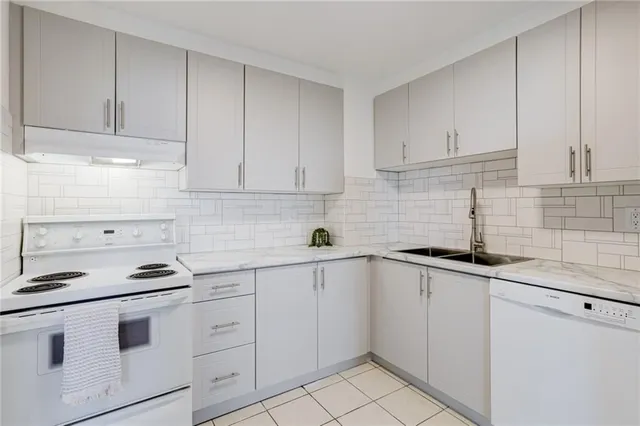 Additional image 12 of 500 GREEN Rd Unit 903