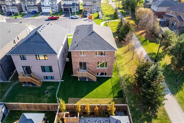 Additional image 26 of 33 HAMPSHIRE Pl