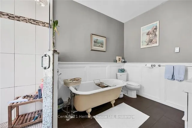 Additional image 21 of 40 Locke St