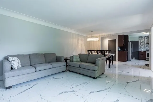 Additional image 10 of 317 GLENHOLME Ave