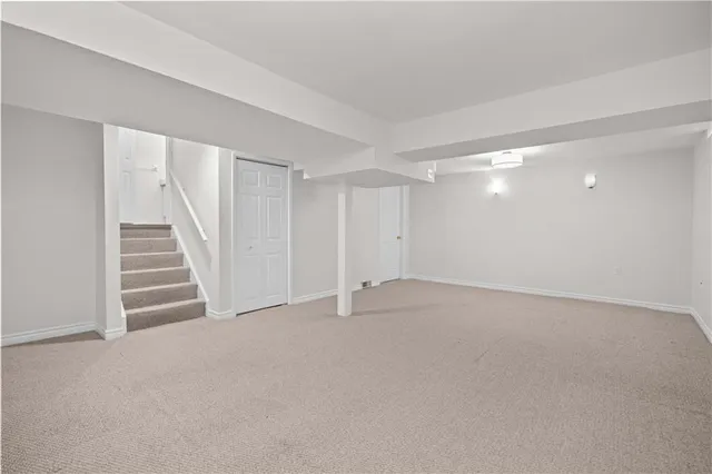 Additional image 37 of 80 STRATHROY Cres