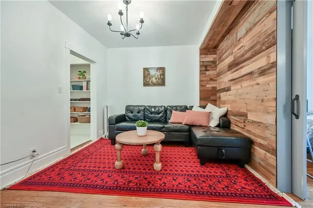 Additional image 13 of 285 King St Unit 8