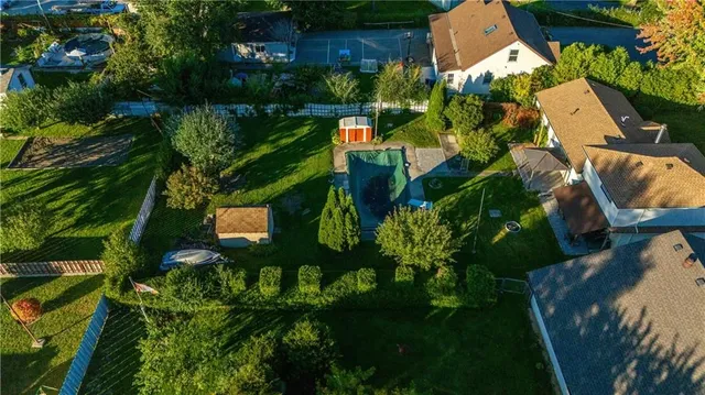 Additional image 42 of 329 MARGARET Ave