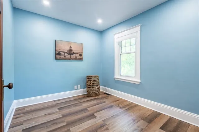 Additional image 14 of 266 STINSON Cres