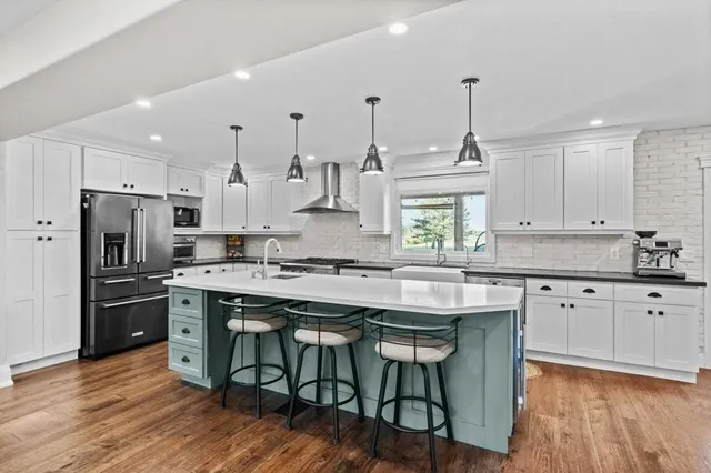 Additional image 17 of 851 WESTOVER Rd