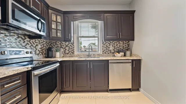 Additional image 15 of 157 Weir St