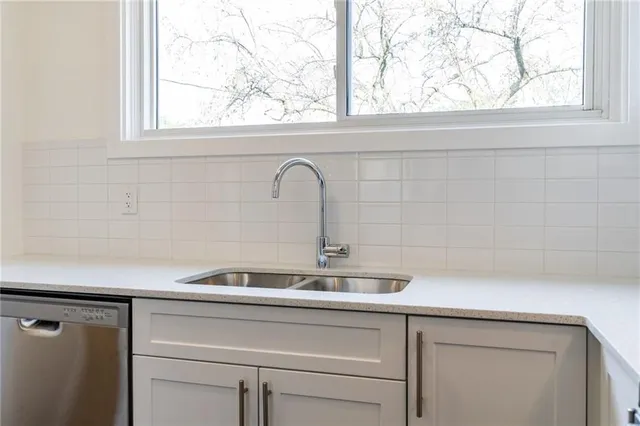 Additional image 8 of 78 WOODMAN Dr