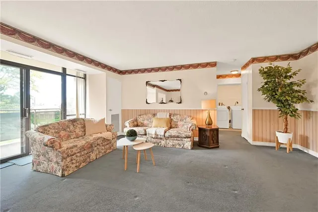 Additional image 6 of 301 FRANCES Ave Unit 306