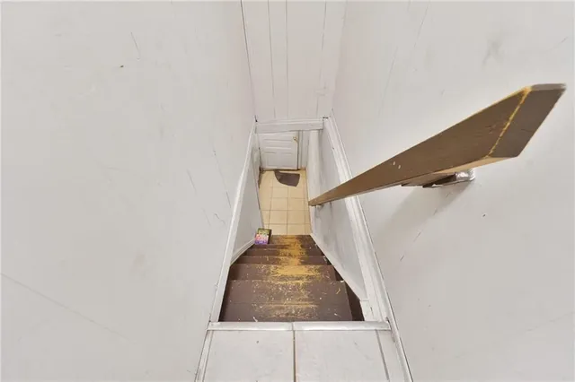 Additional image 24 of 105 WARD Ave