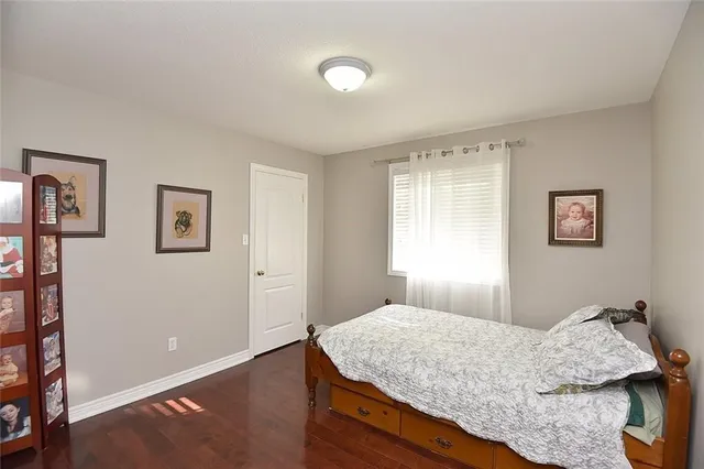 Additional image 31 of 59 HOLIMONT Crt