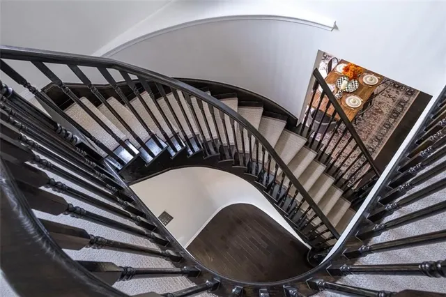 Additional image 19 of 120 PEER Crt