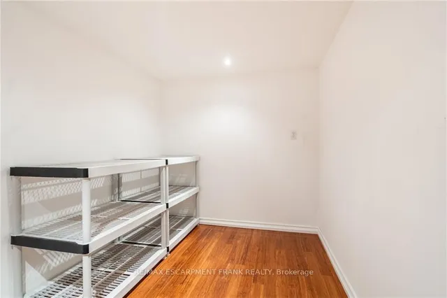 Additional image 4 of 50 Grovetree Tr