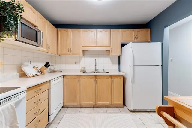 Additional image 9 of 386 HIGHLAND Rd Unit 31