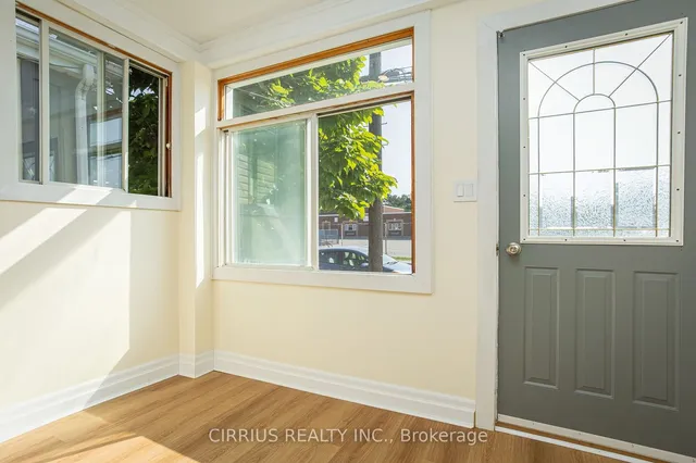 Additional image 3 of 48 East 18th St