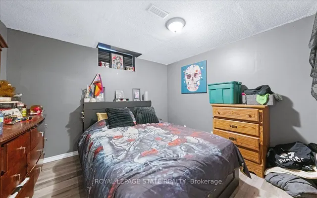Additional image 34 of 182 Eringate Dr