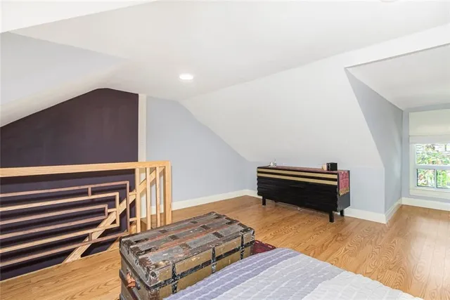 Additional image 38 of 205 WENTWORTH St