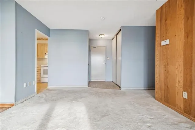 Additional image 12 of 500 GREEN Rd Unit 1411