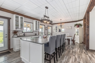 Additional image 5 of 461050 Highway 22