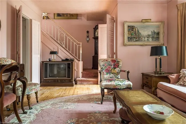 Additional image 12 of 144 Brantdale Ave