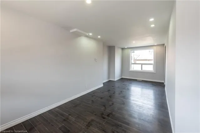 Additional image 29 of 49 Cameron Ave