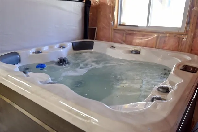 Additional image 37 of 59 HOLIMONT Crt