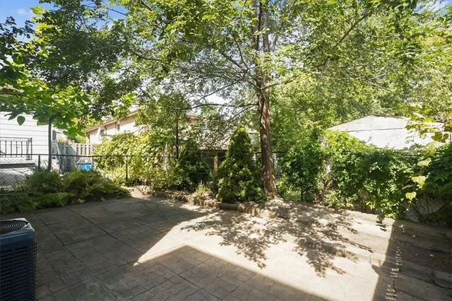 Additional image 22 of 234 MARKET St