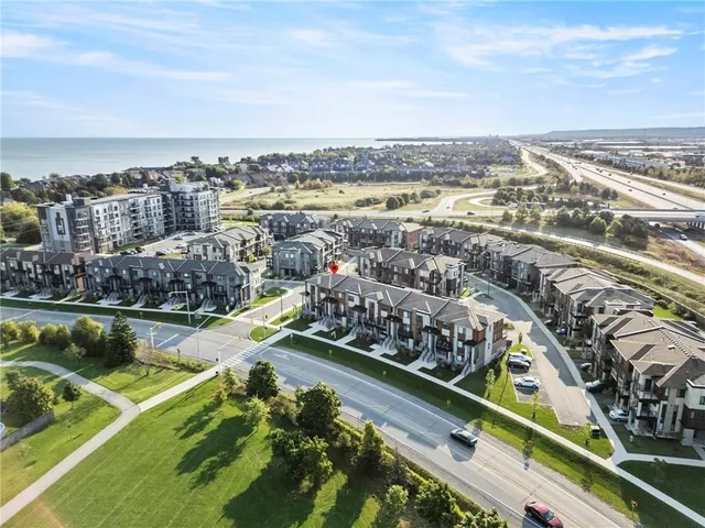 Additional image 35 of 590 NORTH SERVICE Rd Unit 29