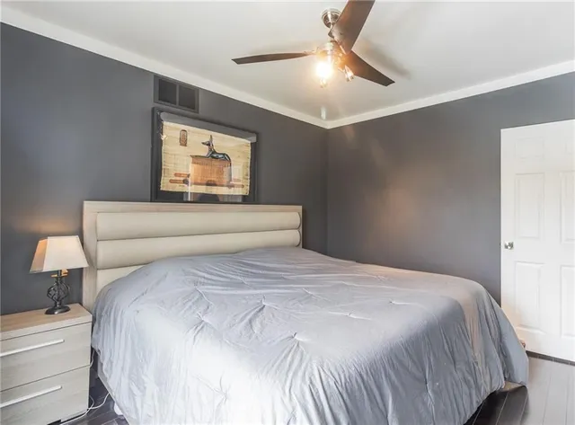 Additional image 21 of 195 KENSINGTON Ave