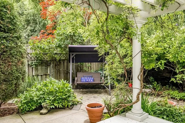 Additional image 18 of 4 KNOLLWOOD Crt