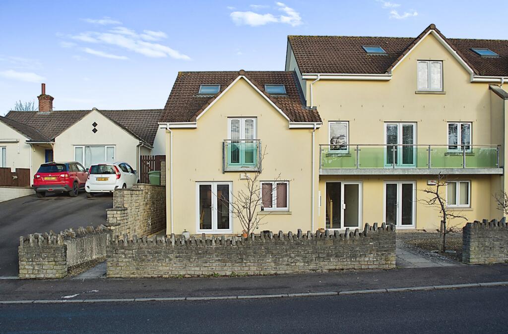 Kings Castle Court, Wells, Somerset, BA5