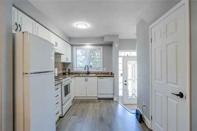 Additional image 6 of 1328 UPPER SHERMAN Ave Unit 9