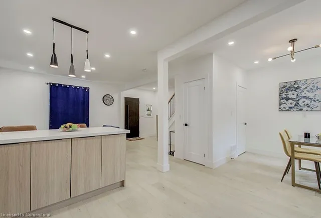 Additional image 20 of 48 Sanford Ave