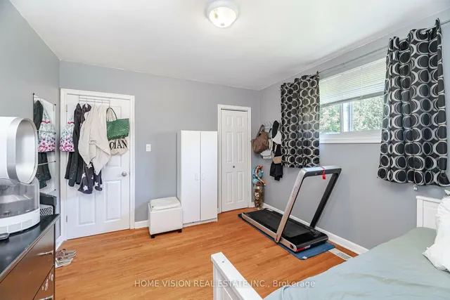 Additional image 20 of 44 Clarendon Ave