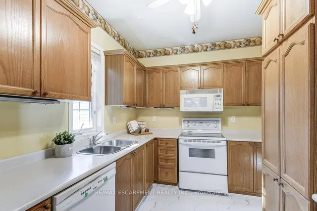 Additional image 14 of 192 SILVERBIRCH Blvd