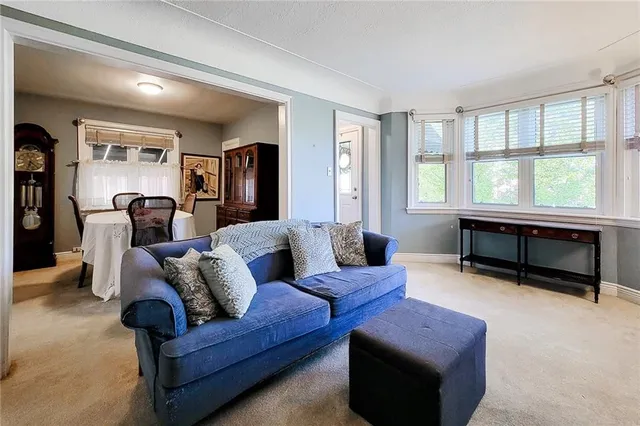 Additional image 7 of 133 CAMERON Ave