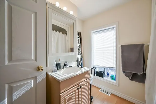 Additional image 11 of 129 LYNDEN Rd