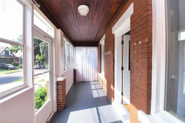 Additional image 4 of 86 GRAHAM Ave