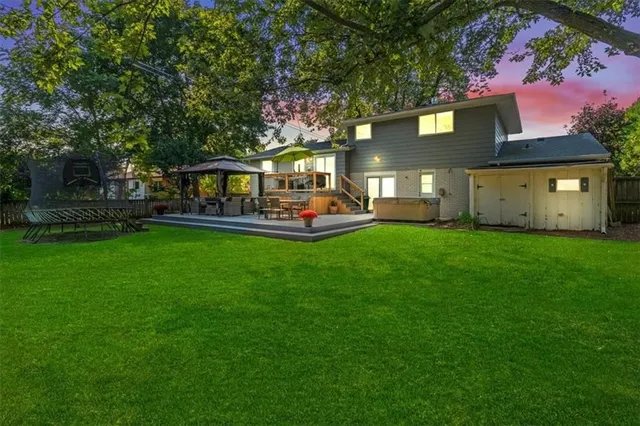 Additional image 3 of 2 CAREY St